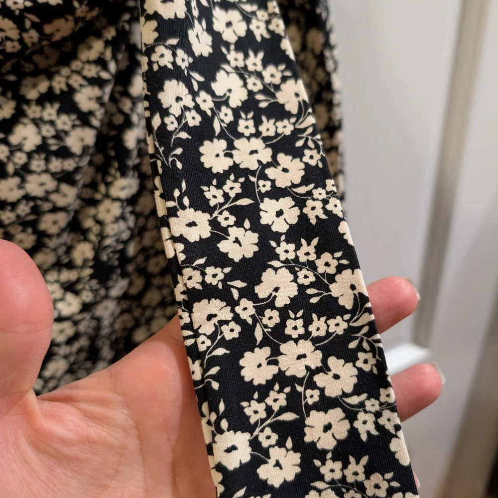 Sezane Black and Cream Floral Mini Dress - Picture 4 of 7